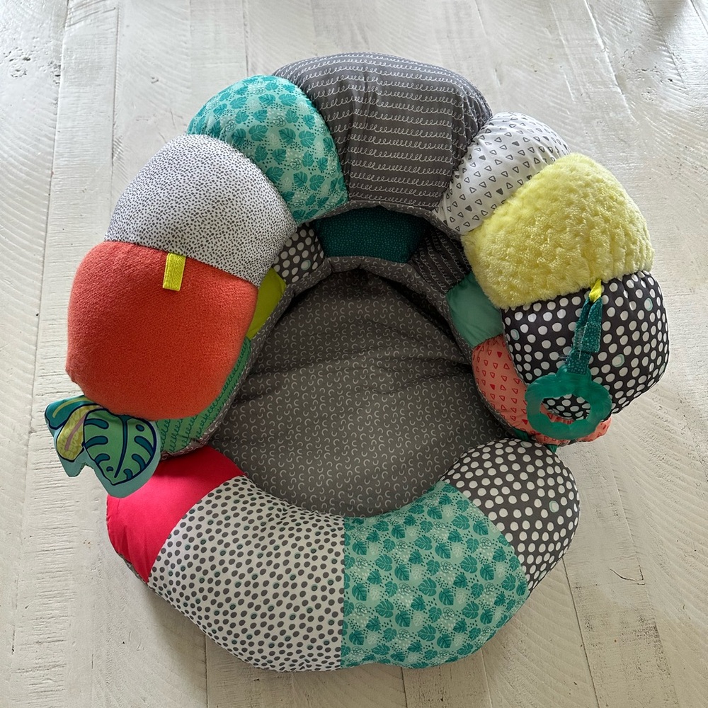 Infantino 2-in-1 Tummy Time and Seated Support